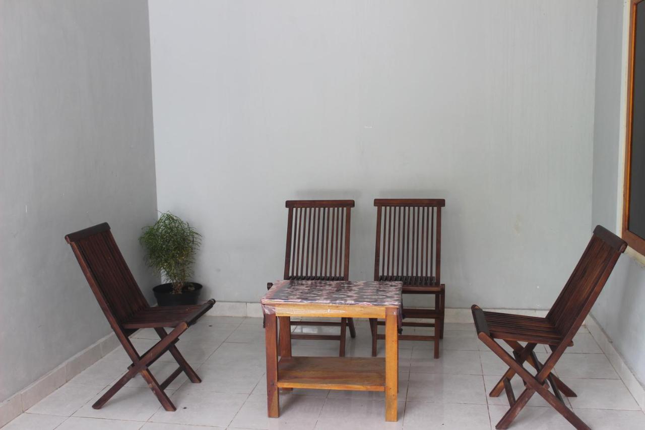 Pondok Wisata Dan Restoran Elim Ваингапу Экстерьер фото