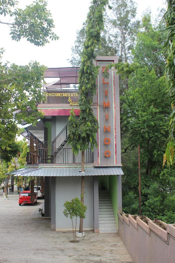Pondok Wisata Dan Restoran Elim Ваингапу Экстерьер фото