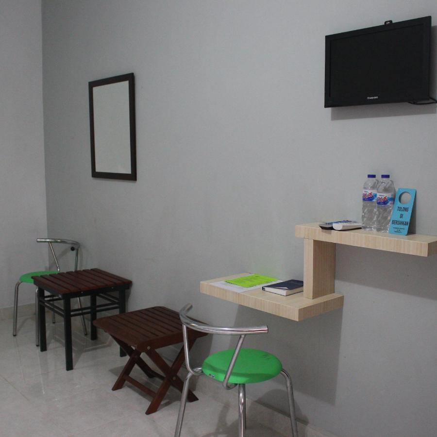 Pondok Wisata Dan Restoran Elim Ваингапу Экстерьер фото