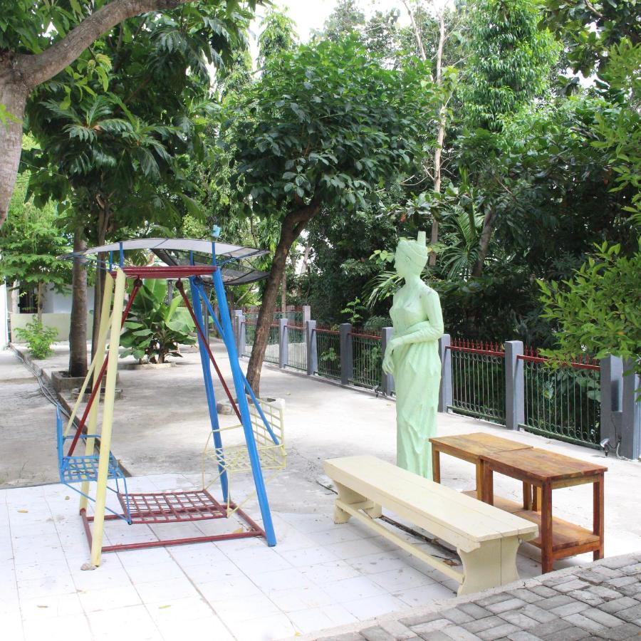 Pondok Wisata Dan Restoran Elim Ваингапу Экстерьер фото
