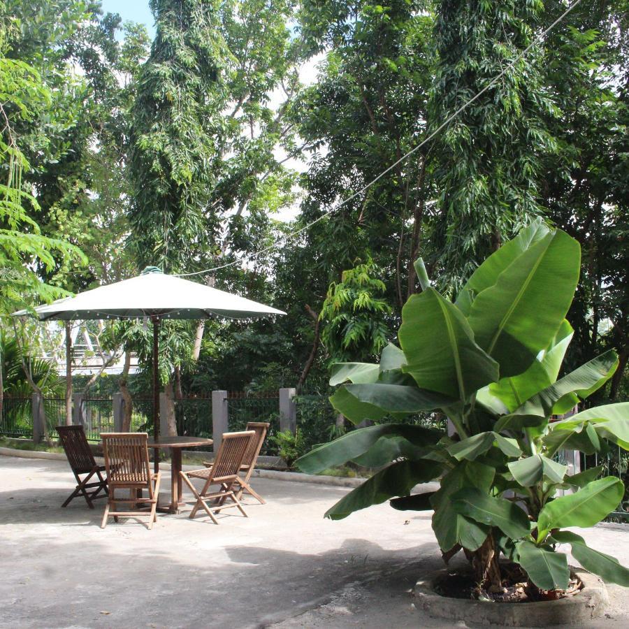Pondok Wisata Dan Restoran Elim Ваингапу Экстерьер фото