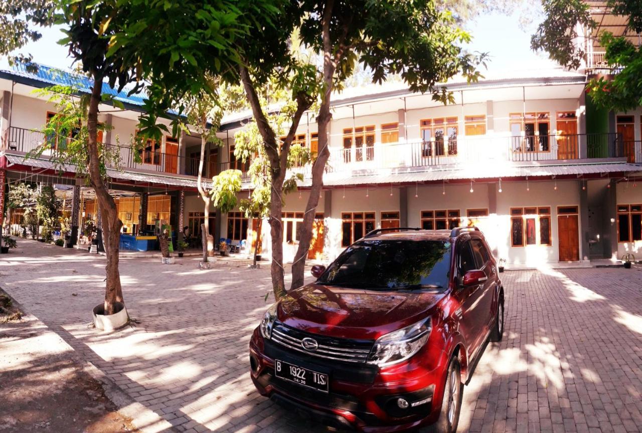 Pondok Wisata Dan Restoran Elim Ваингапу Экстерьер фото